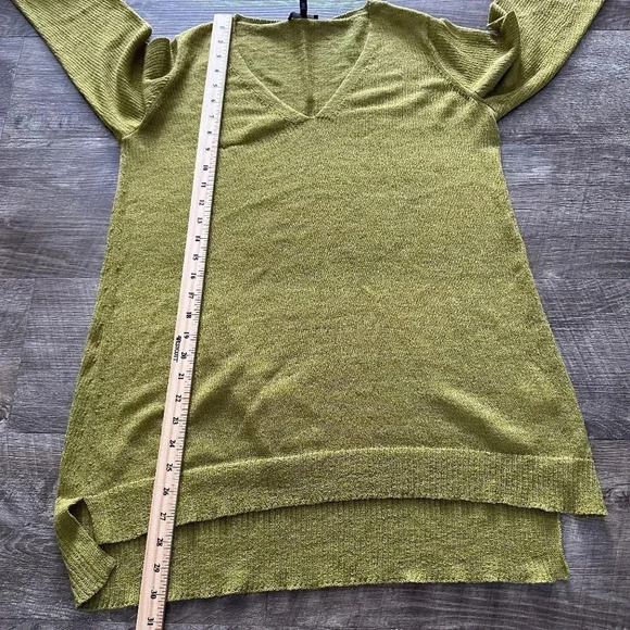Eileen Fisher green 100% wool V-neck tunic sweater size Medium - Picture 5 of 9